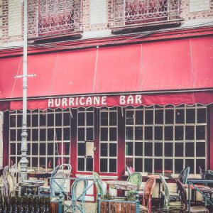 bobazar-accessoires-decor-facade-cafe-hurricane-1