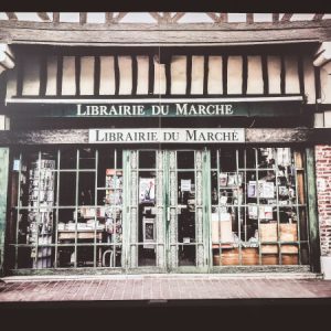 bobazar-accessoires-decor-facade-librairie-du-marche-1